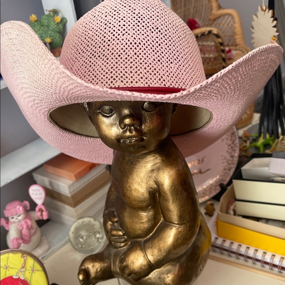 Mrs G is going LIVE! ❤️ this flyer to be notified of my LIVE shows. - Picture 9 of 9